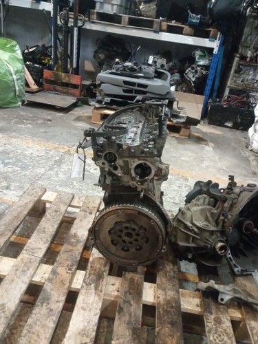 Vauxhall vivaro 6 - b, engine