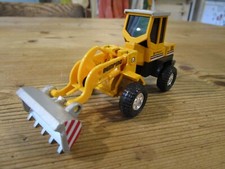 "Fareast" articulated loader "Dumping"