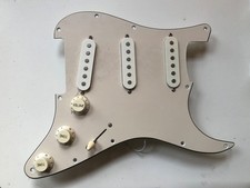 White/cream 3-ply loaded scratchplate from Squier SE Strat China 2000s, vgc.