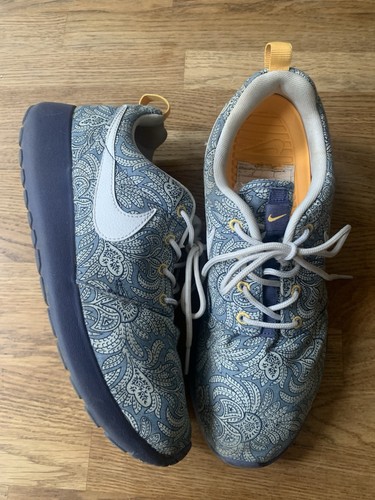 Nike roshe run - run, liberty