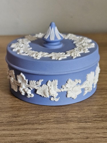 Vintage wedgwood jasperware - wedgwood,