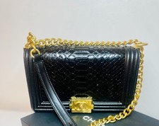 Luxurious Woman’s Hand Bag