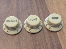 Hosco VINTAGE WHITE  Rounded top Strat Style Knobs Set (Master Relic