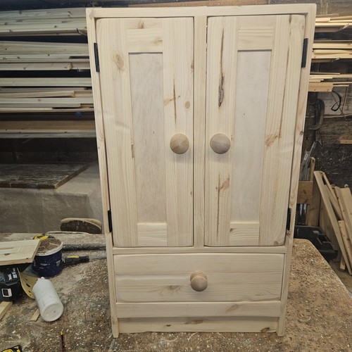 Handmade kitchen cabinet 600mm