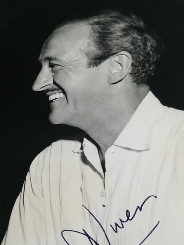 David niven autographed photo - niven,