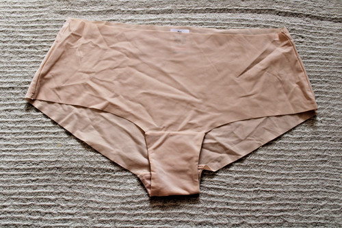 Brand new seamless boy short - new,