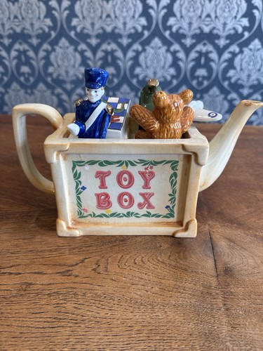Paul cardew toy - paul,