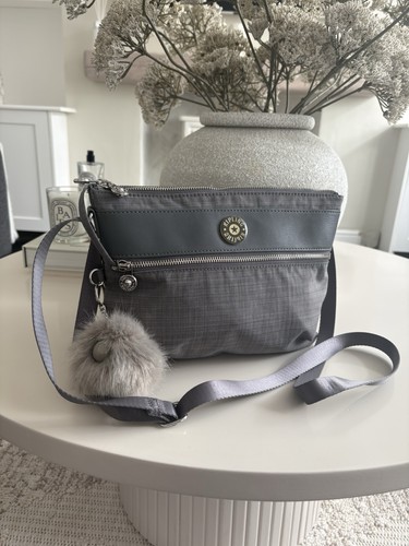 Authentic ladies kipling - 😍authentic,