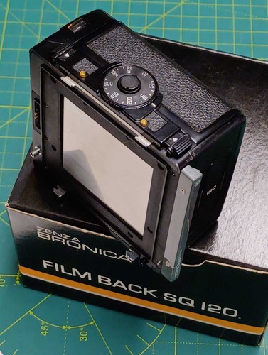 Zenza bronica series 120 - sq,