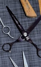 Dog grooming scissors pre owned X2 STRAIGHTS AND THINNERS 