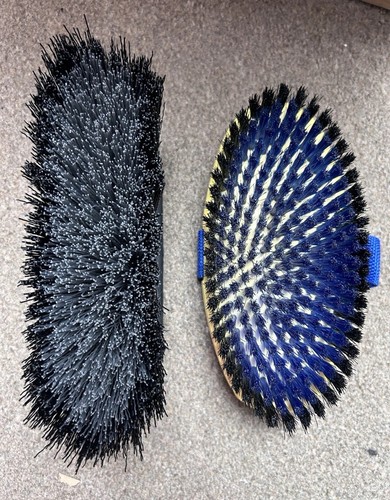 Horse grooming brush - brush, bundle
