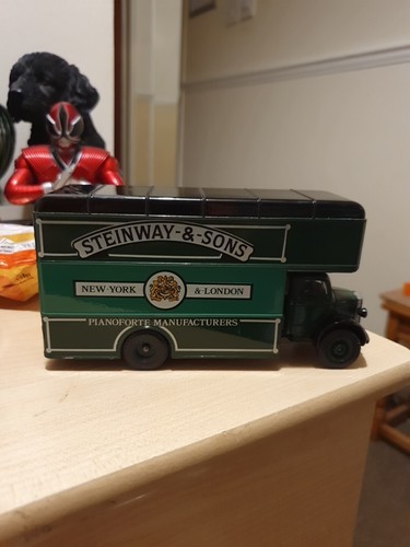 Corgi bedford luton van - corgi,