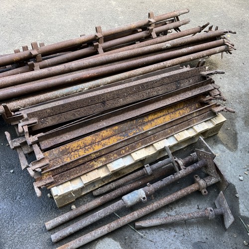 Kwik stage scaffolding x - stage,