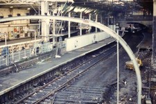 INTERIOR OF FARRINGDON TUBE STATION 1970`S (35MM SLIDE) LOT C11