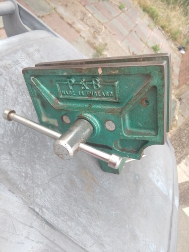 Vintage small b 6 inch - small,