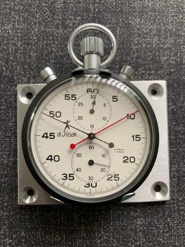 Jour - le, (heuer)