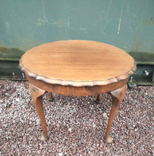 Vintage round pie crust edge