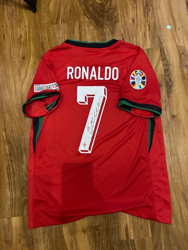 Cristiano ronaldo cr7 signed - cristiano,