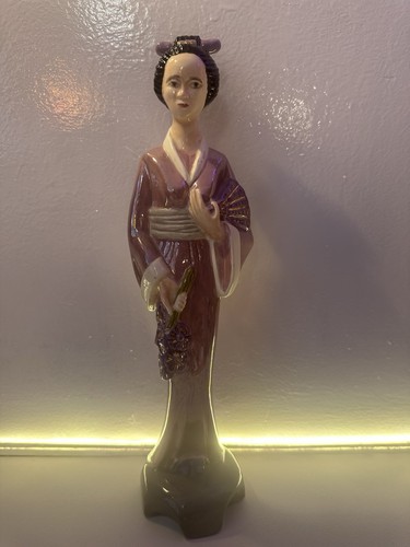 Porcelain geisha figurine - porcelain,