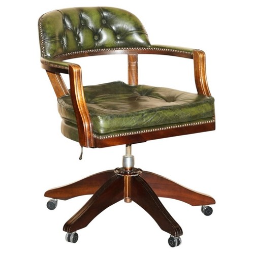 Lovely vintage chesterfield - lovely,