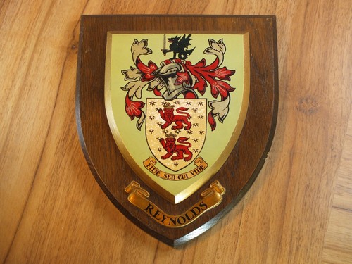 Vintage family crest reynolds - crest,