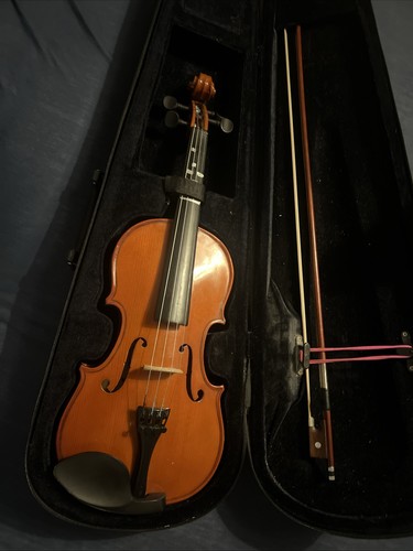 Violin size with bow case - 3/4,