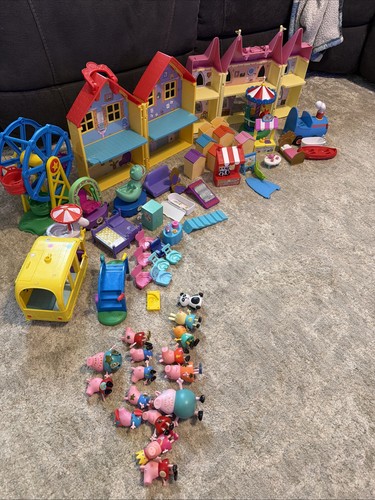 Giant peppa pig lot mostly - giant, (mostly