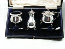 ANTIQUE ARTS & CRAFTS BOXED 5