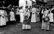 Comedienne Miss Louie Frear