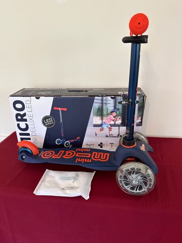 Mini micro deluxe led scooter - micro,