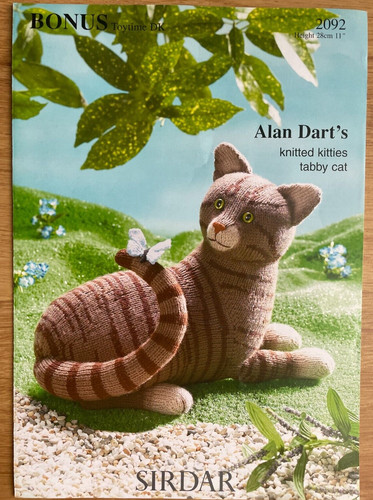 Alan dart knitted kitties - alan,