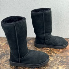 UGG Australia Women's 7 Black