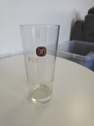 Fosters pint glass - pint,