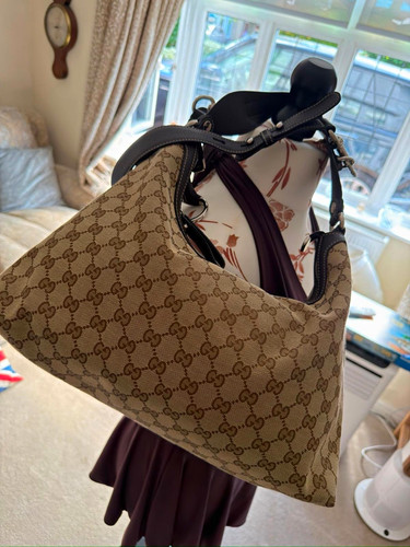 Gucci canvas hobo shoulder - gucci,