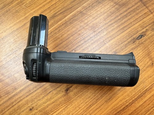Nikon multi power - mb-40,