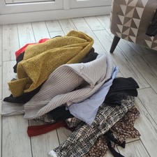 Job Lot Of Womens Clothing. Designer and Primark, H&M, Guess. 25+ items.Bargain 