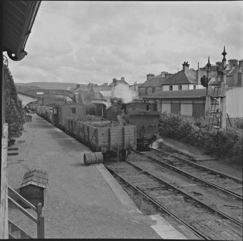 Train carriages tracks - train, on