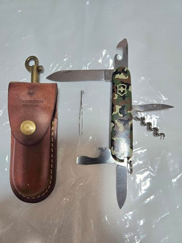 Victorinox multi tool - multi-tool, with