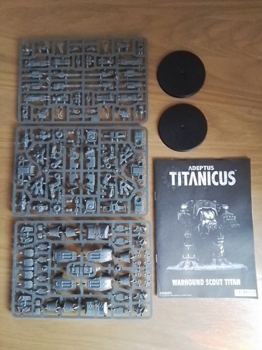 Adetus titanicus warhound - titanicus-,