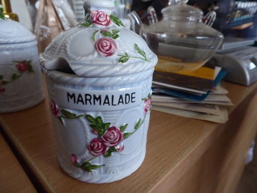 Blue flower pattern marmalade