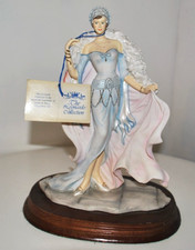 Leonardo Collection figurine ' Elegance'- Elite collection Lady- Vintage 1995-GC