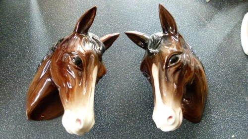 Pair ceramic horse - of, heads