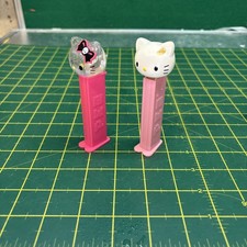 PEZ DISPENSERS / HELLO KITTY