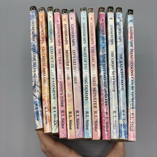 Vintage 90s goosebumps books - vintage,