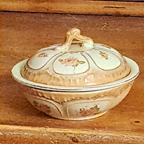 Pretty soap dish saucer - saucer, &