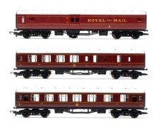 HORNBY 'OO' GAUGE LMS MAROON 1X ROYAL MAIL & 1X BRAKE 3RD & 1X COMPOSITE COACHES