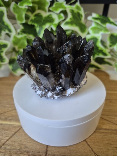 Natural smokey quartz crystal - smokey,