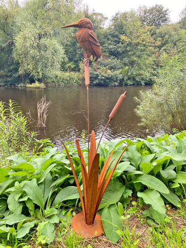 Metal kingfisher the reeds - in,