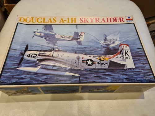 Scale esci douglas a - 1:48,