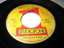 THE HEPTONES GET IN THE GROOVE